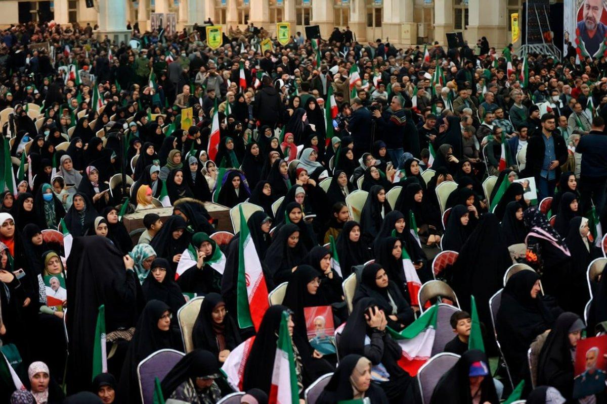 伊朗最近这几天局势的发展，还是让我心有所感的。因为我恰好是在三周之前，12月12