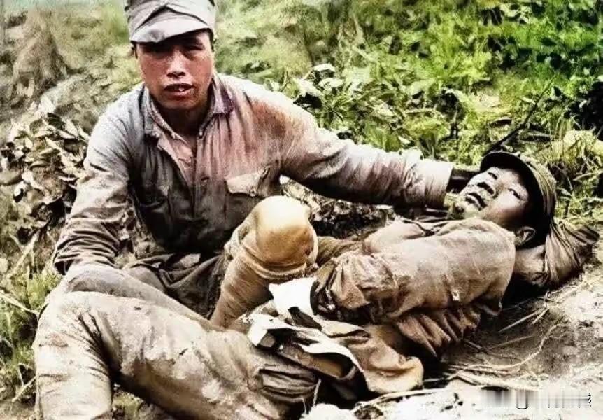 在抗击日本鬼子侵略的日子里，当时我们的条件非常艰苦，抗日的英雄们一旦受了伤，面临