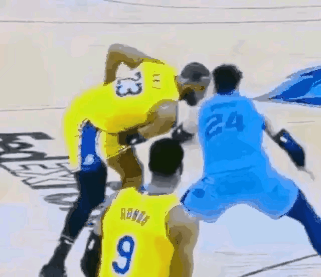 24号蓝色球衣，防守尺度太大，应当给T！