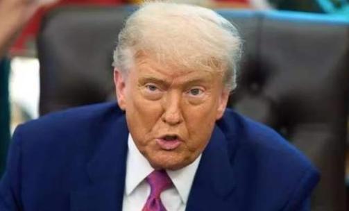 特朗普扬言“轰炸北京”？很多人以为这是美军即将动手的战争信号。错了！真相是，这恰