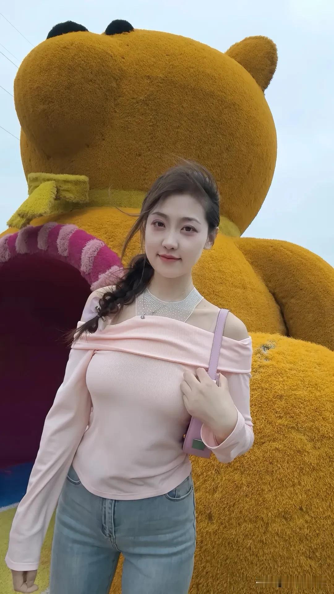 镜头里藏着少女的浪漫宇宙！每个角度都是故事的起点，光影里定格的不只是