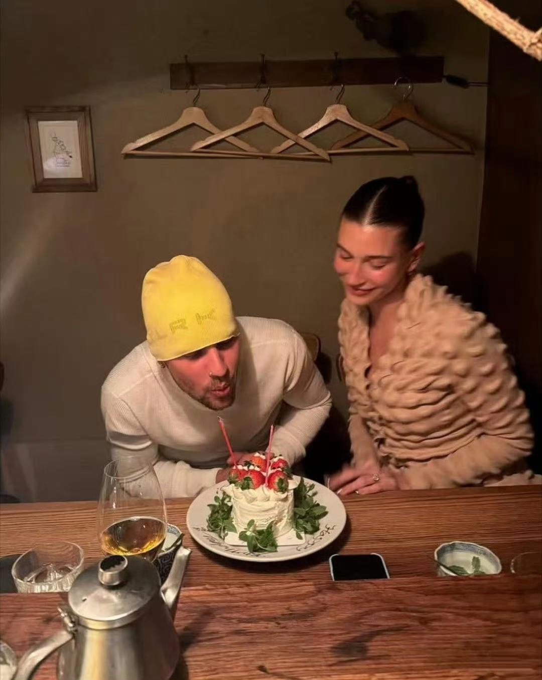 比伯32岁生日，海莉陪比伯在日本庆生​​​