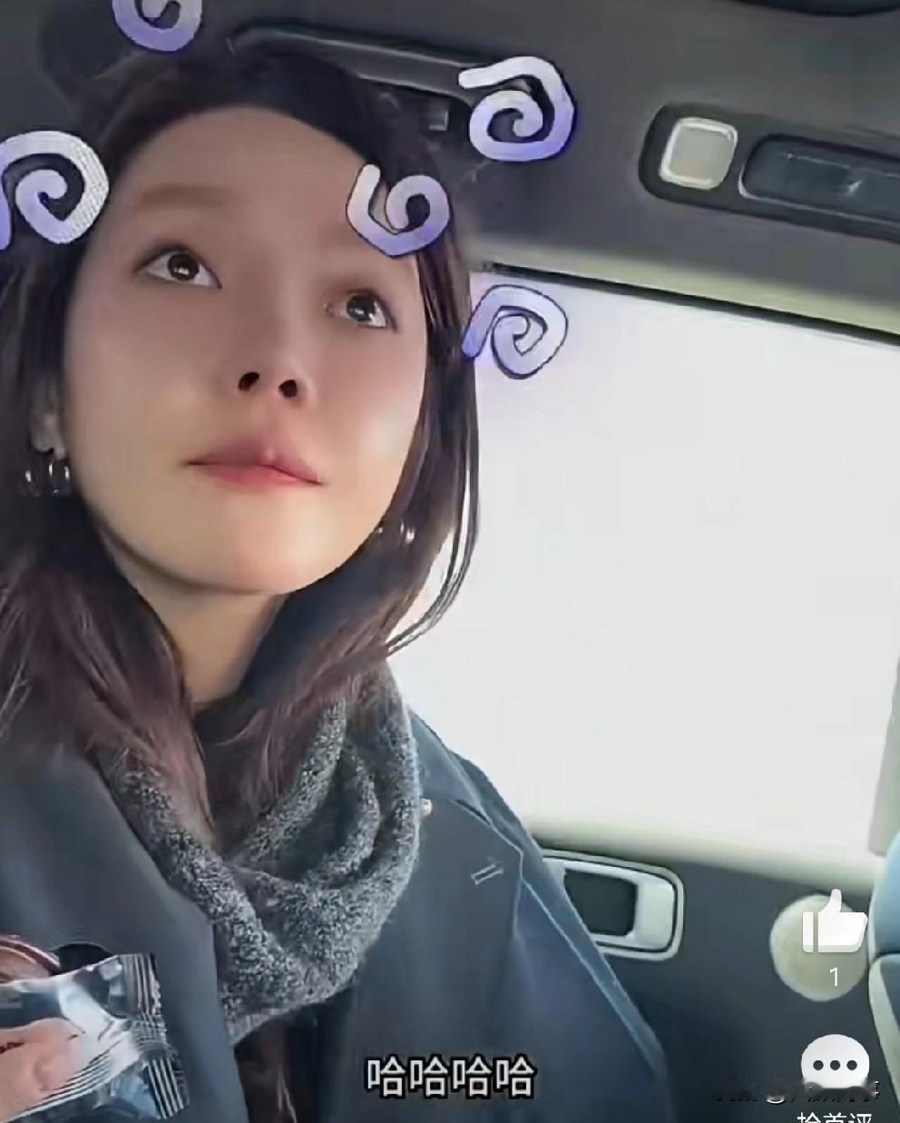 天佑爆料崔阿扎坐飞机飞机票2900头等舱，上飞机吃回3700，给空姐吃的直冒汗，