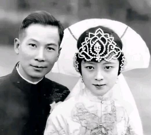 日本人投降后，宋子文见到旧情人盛爱颐，主动上前寒暄，却遭遇冷遇。1917