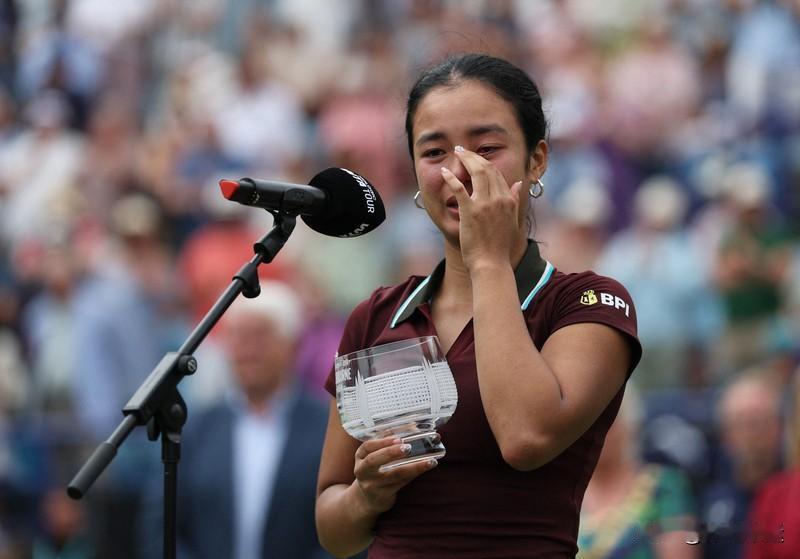 🔥🔥WTA500华盛顿站，🇵🇭伊埃拉首轮淘汰🇨🇳郑钦文后，开启了疯狂