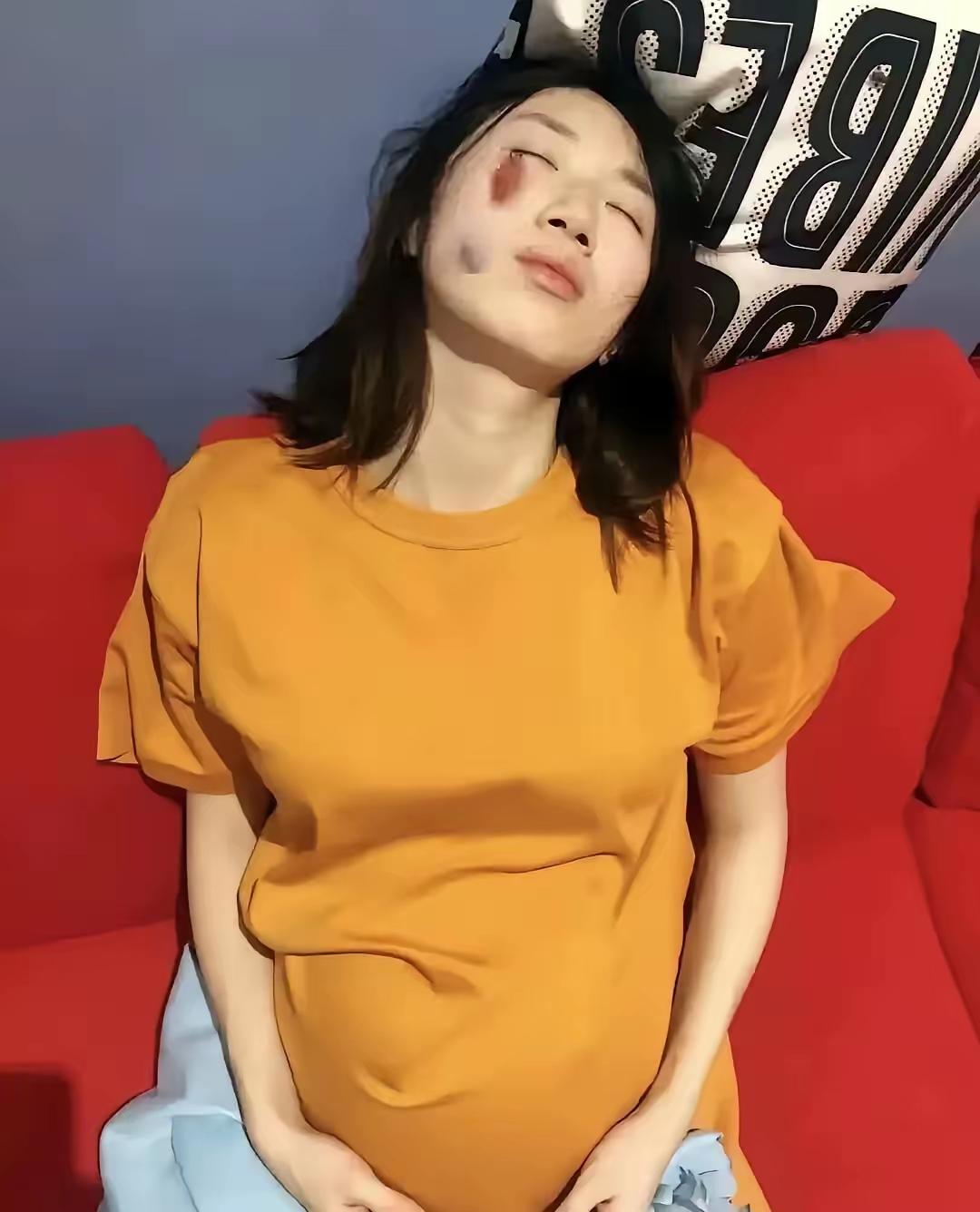 怀孕三十八周，距离分娩近在咫尺，本该被细心照料，这位孕妇却遭到丈夫踹打腰腹。