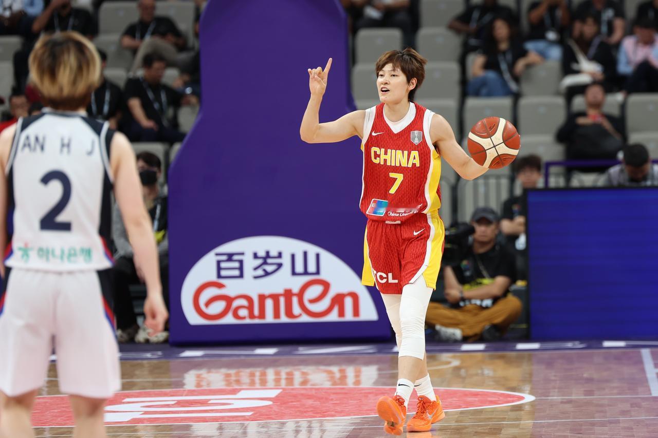 杨力维也质疑长期集训，对比胡明轩徐杰低迷，篮协顺应民意的可能性不大女篮出线后