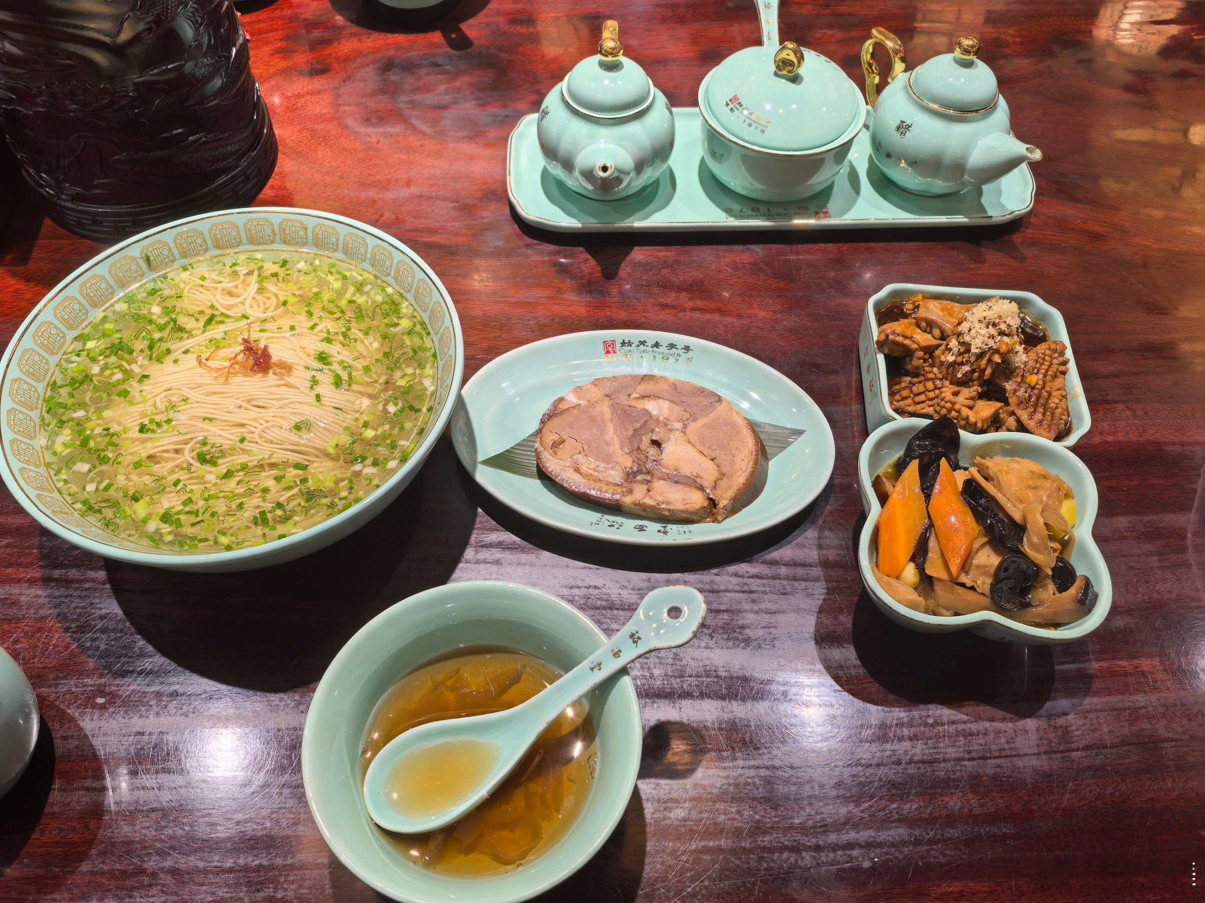 再访苏州，先吃碗面条。​​​