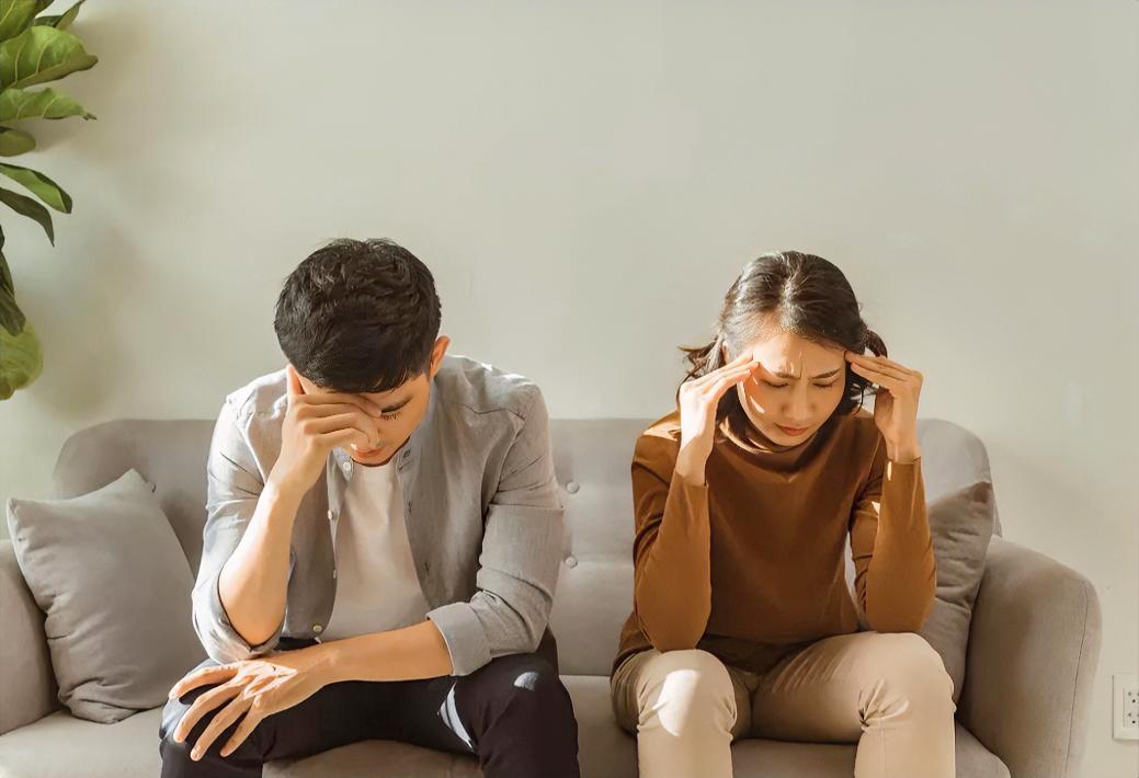 婚姻里谁让我们争执，谁就是我们的“敌人”《中国家庭财富与婚姻质量联合报告》显