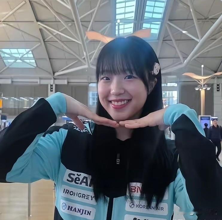 今天韩国队也来到了成都，申裕斌却没有了搭档！她老搭档林钟勋没来，因为明天正好