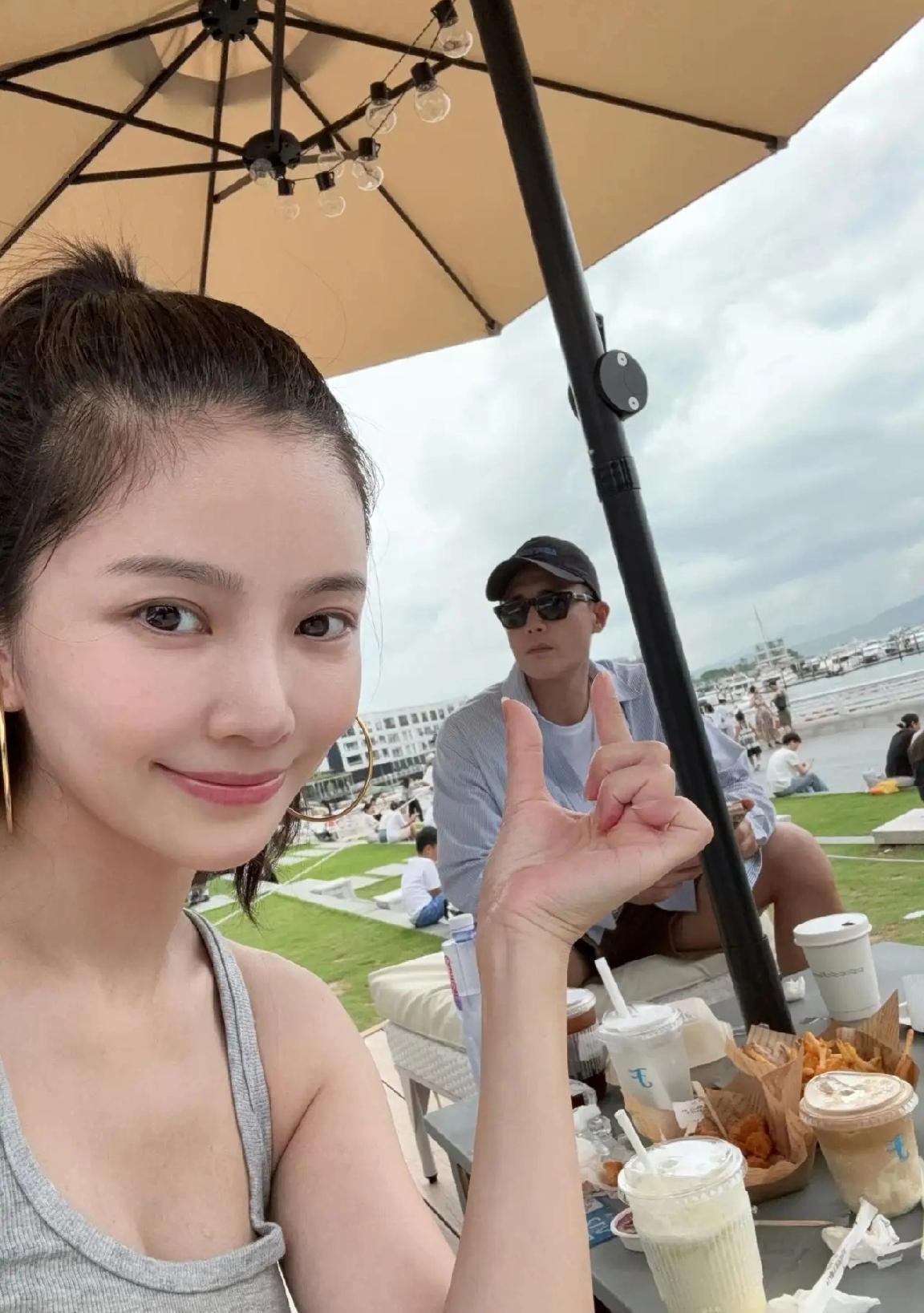 这女人好会拿捏男人的感觉！之前我总觉得杜淳是荧幕里的硬汉，家里肯定他说了算，真