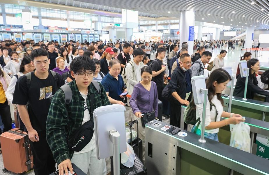 风向大变，选择改写！10月6日北京，日媒Wedge网站关注国庆黄金周，本次长假
