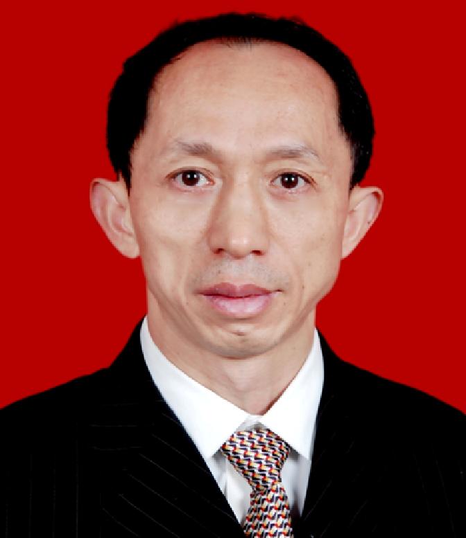 近日，网上关于重庆大学电气工程学院教授蒋兴良的学历背景引发热议。有人发现，某百科