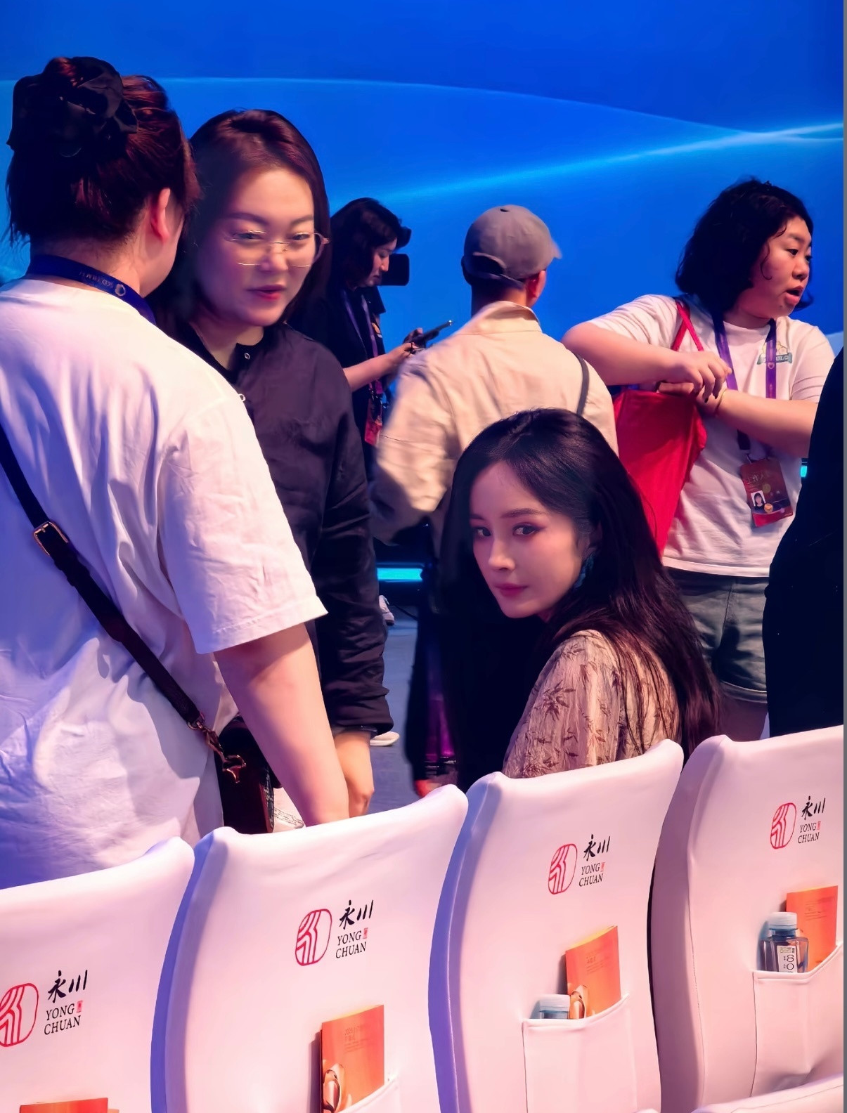 杨幂生图这两天搜罗到的不同活动的生图，美神​​​
