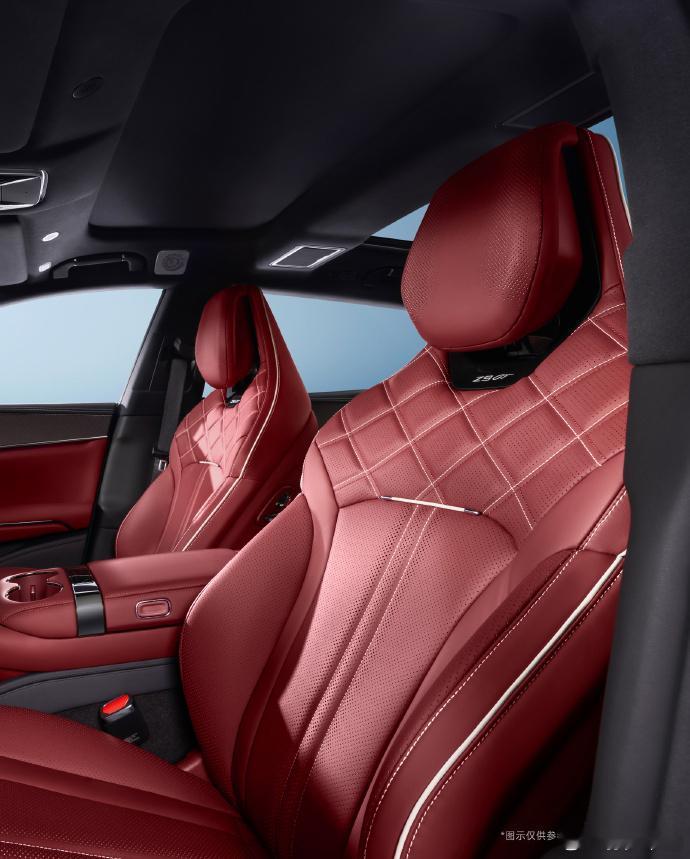 新款腾势Z9EV版本，提供122度电池，纯电续航直接杀到1068km不只是纯电