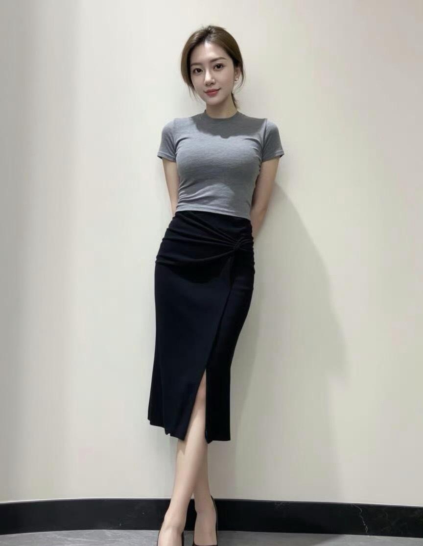 两种风格的美女