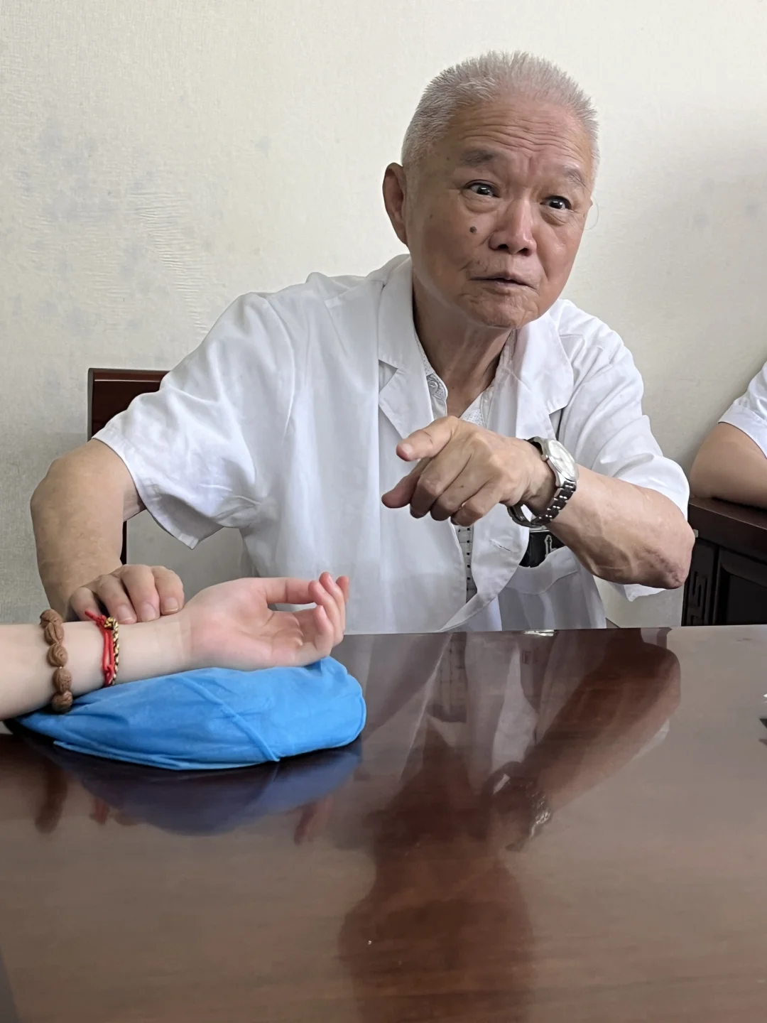 青少年抑郁症的病根：营养太好，运动太少!