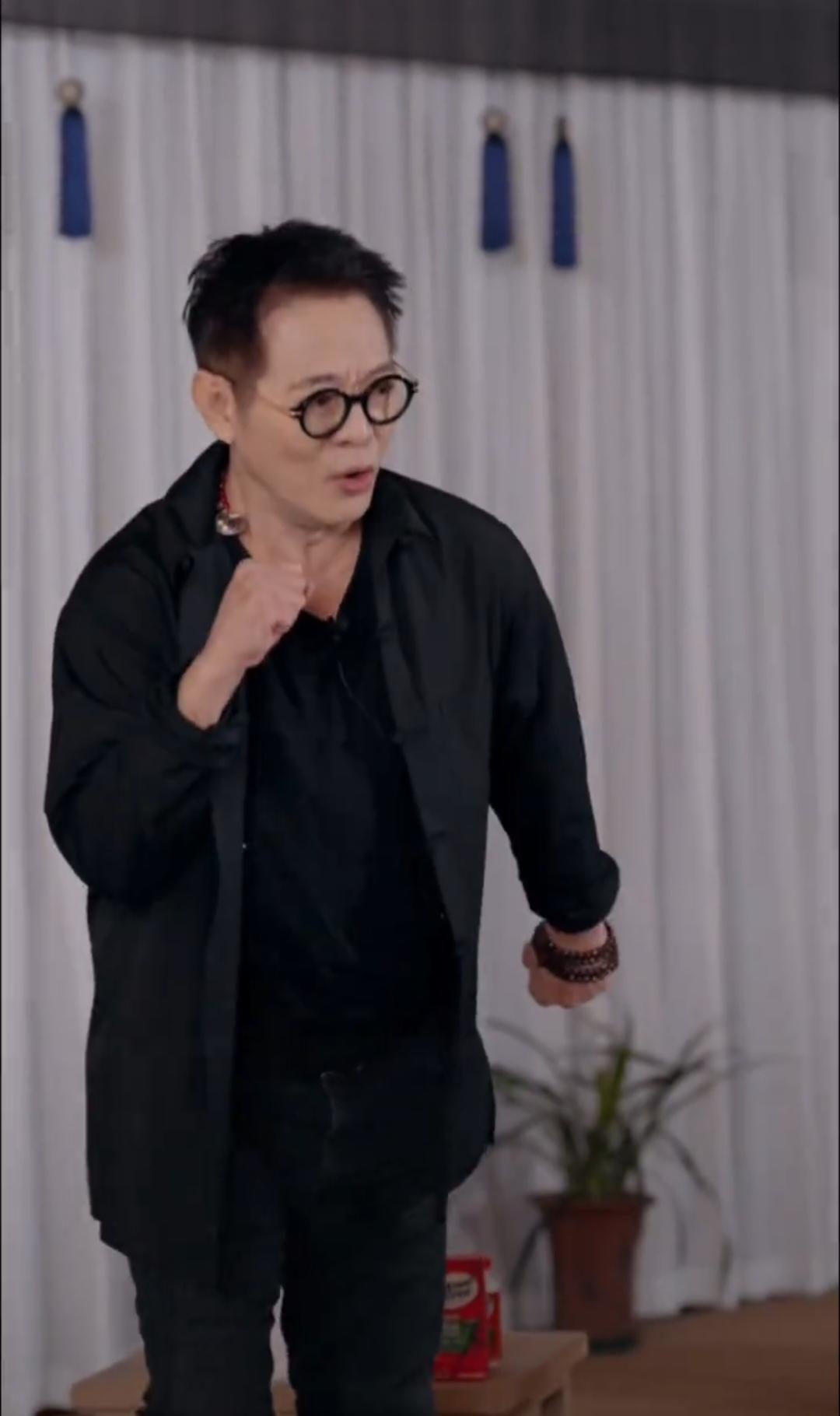 李连杰身上藏着很多让人看不懂的地方。1,李连杰在2023年的时候就开始交代后事