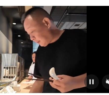 心有大爱方为企业家底色7月13日，国务院经济形势专家和企业家座谈会如期召开