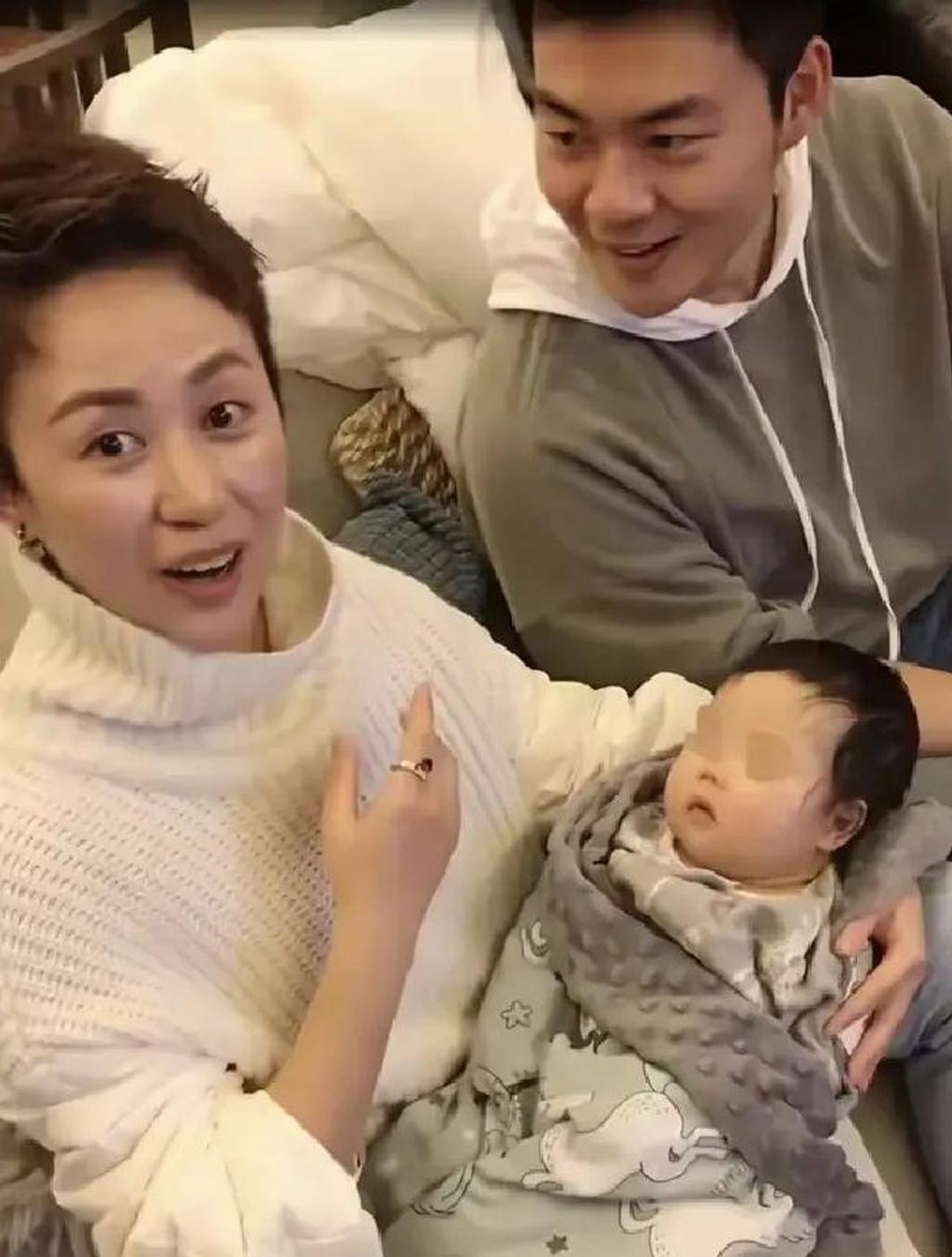 百亿影后马丽，赚钱养家小丈夫带娃！虽说她36岁才遇到小10岁的人生伴侣，但婚后至