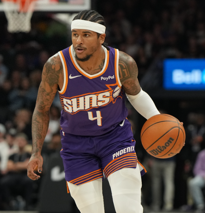 太阳太需要体型了所有人都知道谁会被交易1、布克是太阳建队队核心7000万合