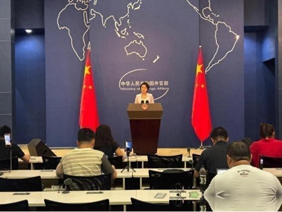日本不怕中国有导弹，也不怕中国的核武器，甚至不怕中国的稀土制裁，真正让他们坐立难