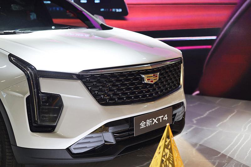 凯迪拉克XT5插混版上市，25.99万起，纯电续航215km凯迪拉克XT5全新