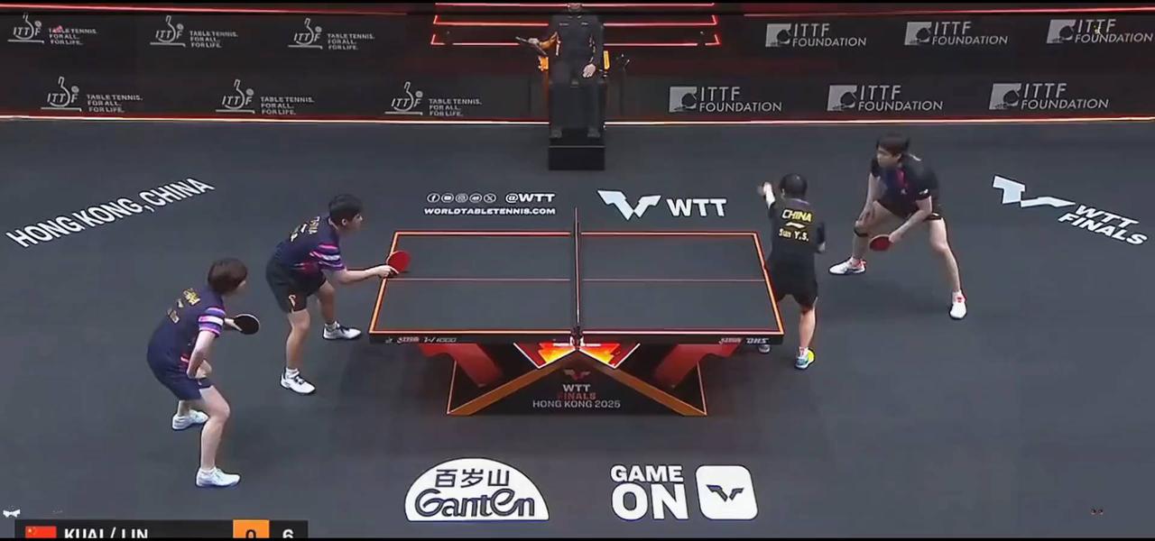 莎莎+石头+大头+蒯曼梦幻组合对决：一场让粉丝看得津津有味的精彩较量