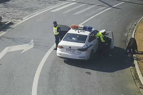 看哭了！87岁老人徒步10公里回娘家，一句“想妈妈了”破防全网！看哭了！江苏