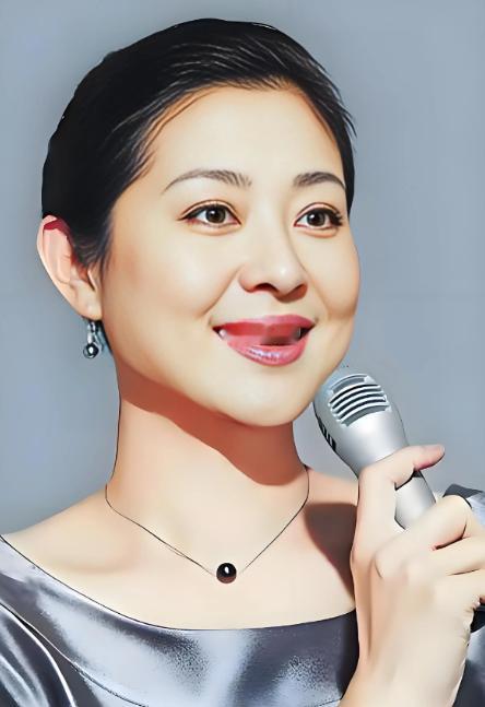 90年代，倪萍家包括保姆一共5个人，但她每天做4只海参，保姆没份，倪萍姥姥说：“