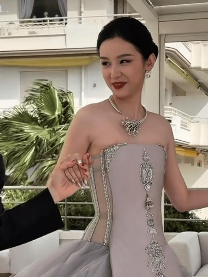 和颂放弃周也吗，这脸是真崩盘了吗