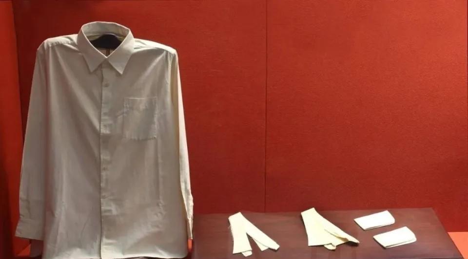 “你们就让周总理穿这样的衣服？太不像话了！”1963年周总理访问埃及，大使陈家康