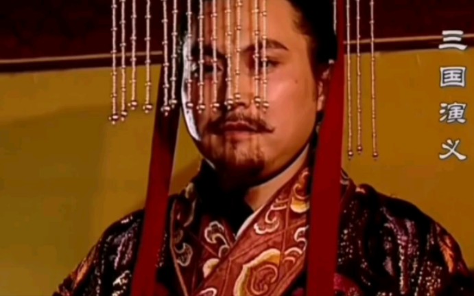 曹丕当上太子，曹操为啥拖了四年？公元217年，曹操终于松口，立了长子曹丕为魏王太子。这一天，曹丕等了