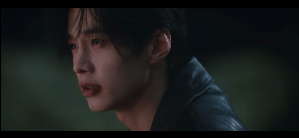 双轨古早台偶味真的被《双轨》甜昏！姜暮和靳朝表面斗嘴不停，实际眼神拉丝，这种