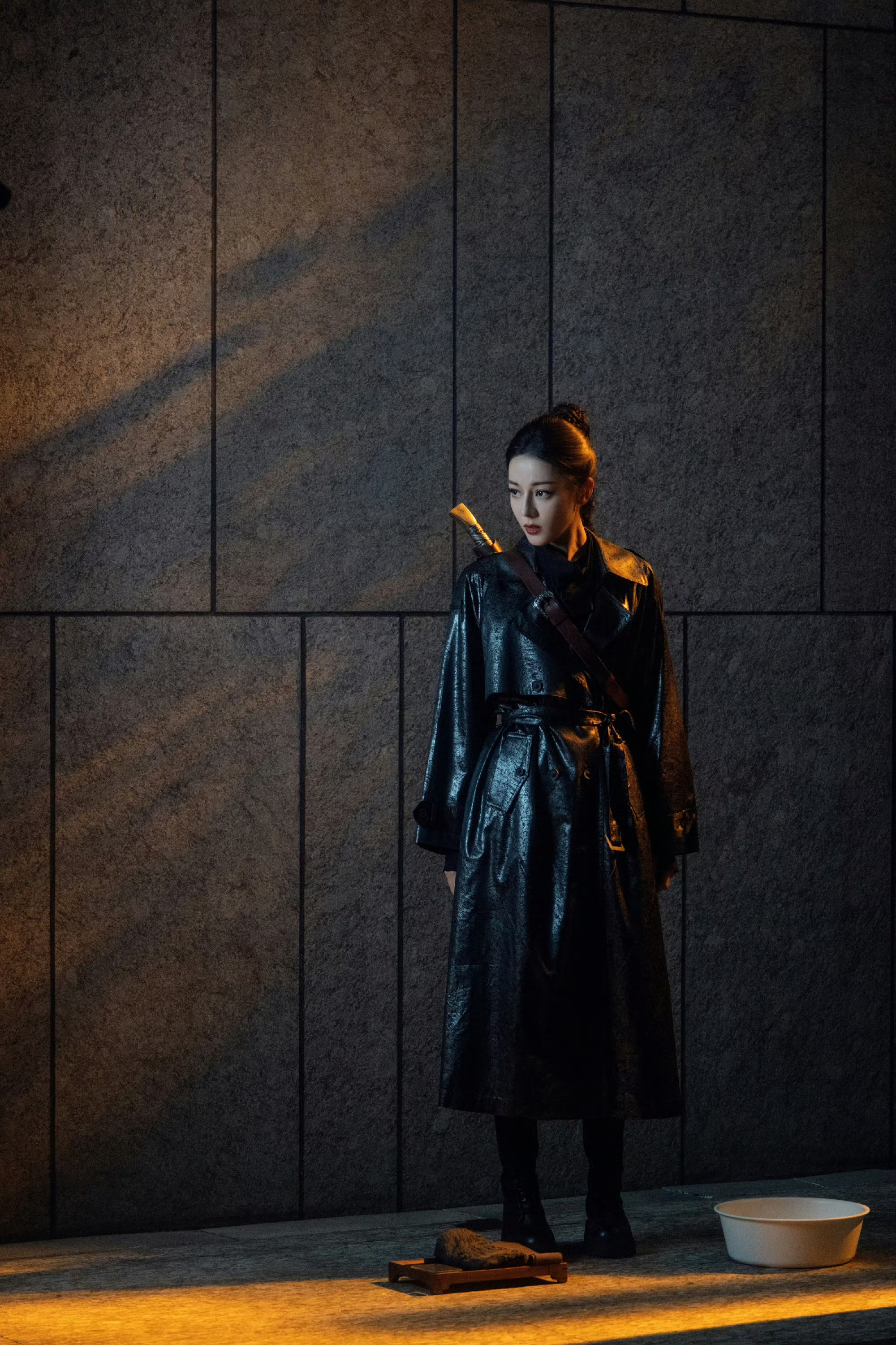 迪丽热巴走路姿态自带高光质感聂九罗走路这一段聂九罗走路这一段，谁懂这个热巴的走路