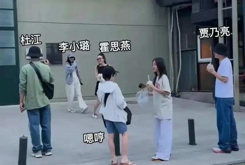贾乃亮真不一般，他居然和李小璐和解了！正常男人遇到爱妻背叛自己肯定是老死不相往来