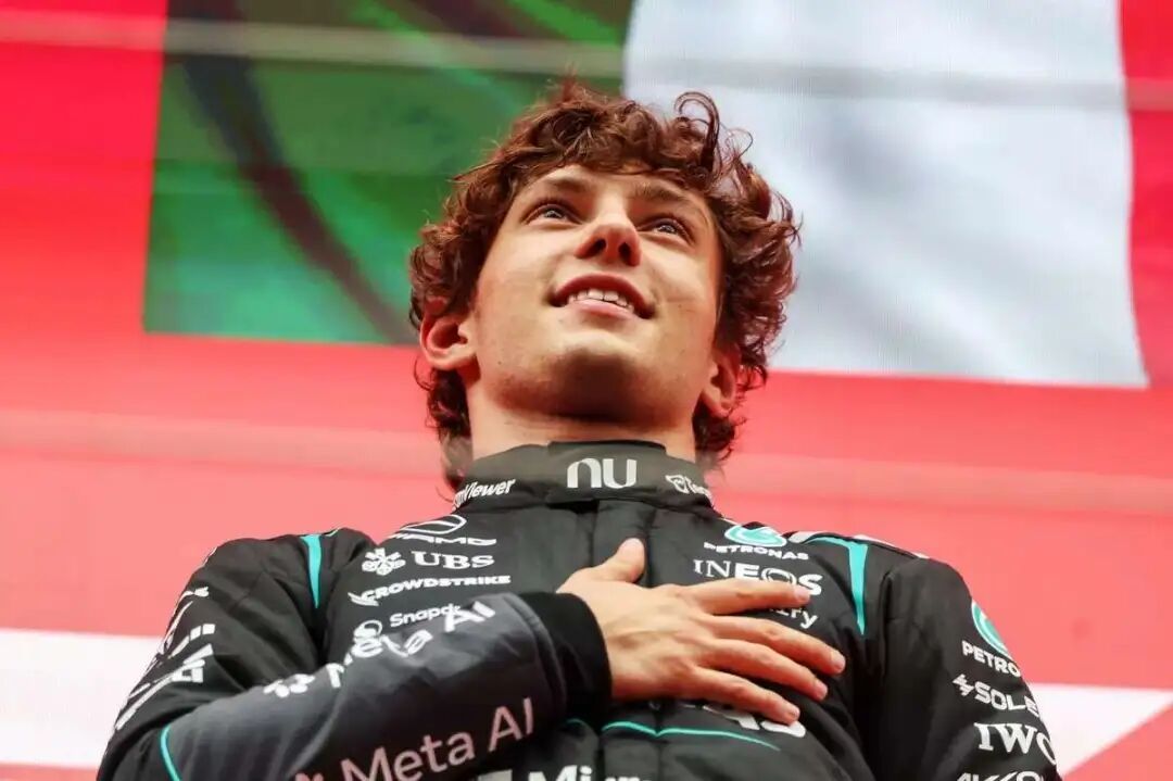 F12026年F1赛季2026F1美国大奖赛安东内利斯帕封神：从Q2出局到半程霸