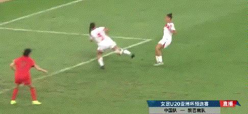 中国U20女足卢佳玉在小组赛最后一轮对阵黎巴嫩U20女足的比赛中，独中三元，帮助