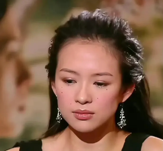 20年前的化妆技术，痣都盖不住​​​