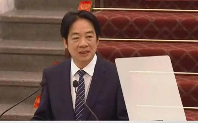 赖清德连夜发表讲话，罕见认错，特朗普不敢吭声，大陆真沉得住气。8月23日，赖清德