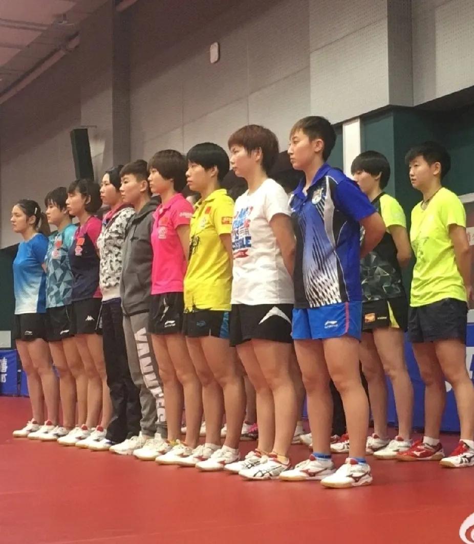 时光见证成长，莎气藤藤终成王偶然翻到2017年1月20日的旧照，那时孙颖莎