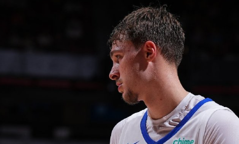 7月11日NBA夏季联赛，独行侠87-85险胜湖人。独行侠状元弗拉格虽表现一般（