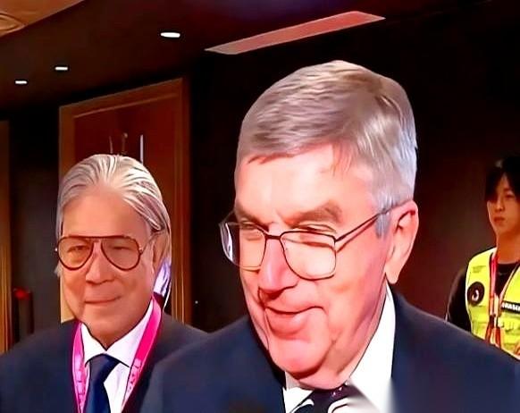 直接一刀砍死，连个念想都不给留。 国际奥委会这波操作，真是把“霸权”二字演绎