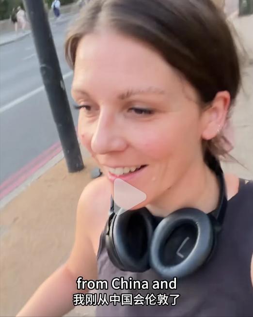 笑喷了"成都太热了，我要回伦敦。"一英国女子觉得成都太热，就坐飞机回英国伦敦去了