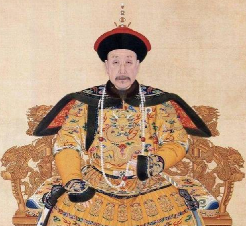 1798年，88岁的乾隆娶了13岁的晋妃。乾隆共有45位妃嫔，晋妃是最后一个。洞