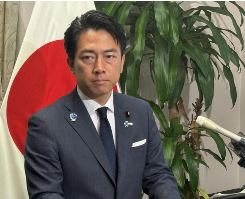 小泉关于“核武器”言论引发日本国内抗议日媒《朝日电视台》7月26日报道称：防卫