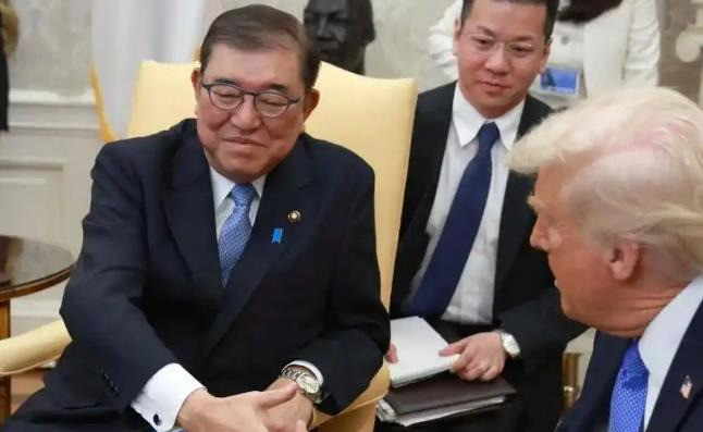 日本要给美国送大礼我的天哪，日本这次真的要给美国送份大礼