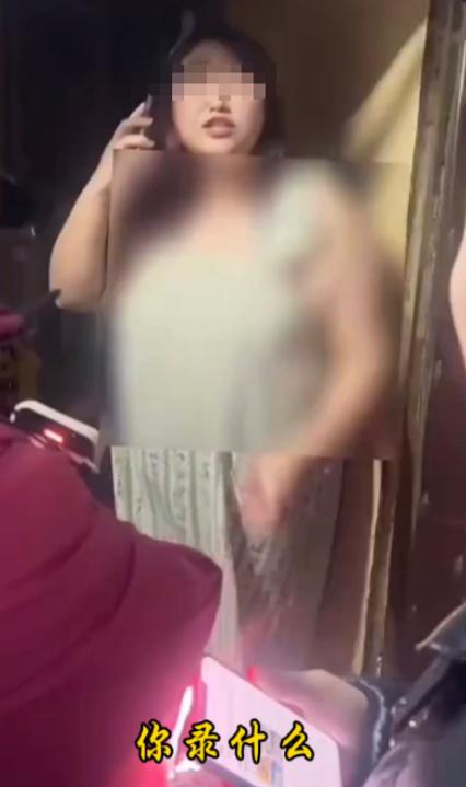 12月18日报道，女子美团下单榴莲，吃完以后申请退款成功，商家联系女子要求退还榴