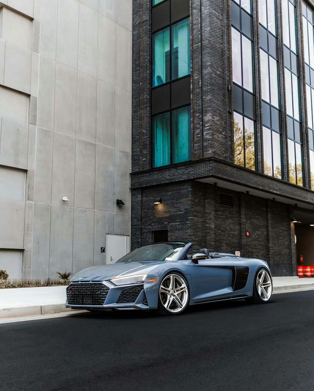 奥迪R8V10Spyder​​​