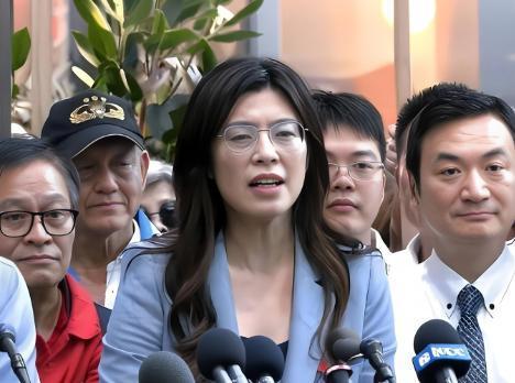 蓝营选情彻底炸锅！九成民众强力抵制，内部梯队全面洗牌，国民党正经历史上最